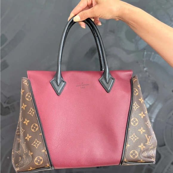 Louis Vuitton Monogram Canvas Tote Bag! ONE OWNER COPY OF PURCHASE - Picture 3 of 16